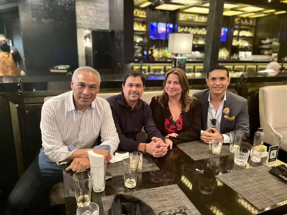 Fernando Hernández y Luis Fernando Rodríguez, dueños de Big Media, con Silvia Morales Solis y Ángel Estrada en 2021