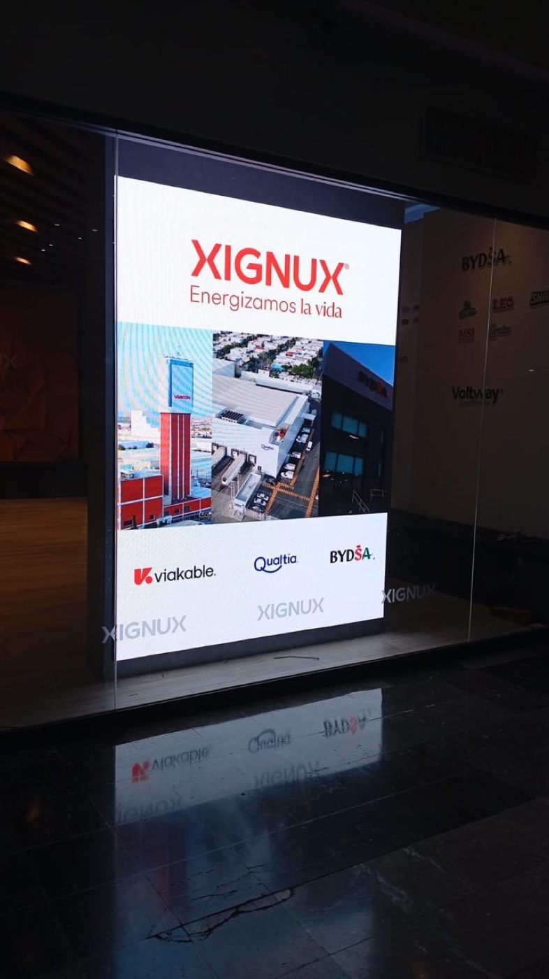 Pantalla LED de interior instalada por Spotled en Grupo Xignux